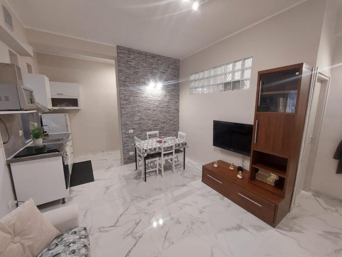 אנזיו El Mar Casa Vacanza Lavinio Mare מראה חיצוני תמונה